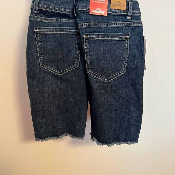 Jordache Shorts  - Picture 3 of 3